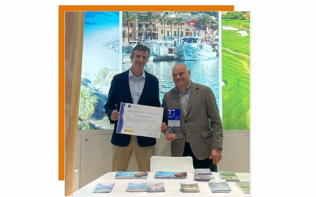 Pere A. Moner & Tomeu Homar: el turismo sostenible trata de fomentar un turismo respetuoso con el medioambiente con mínimo impacto sobre él y la cultura local.